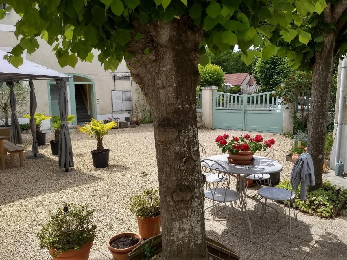 Quelques Fleurs Aparthotel La Roche-Posay Buitenkant foto
